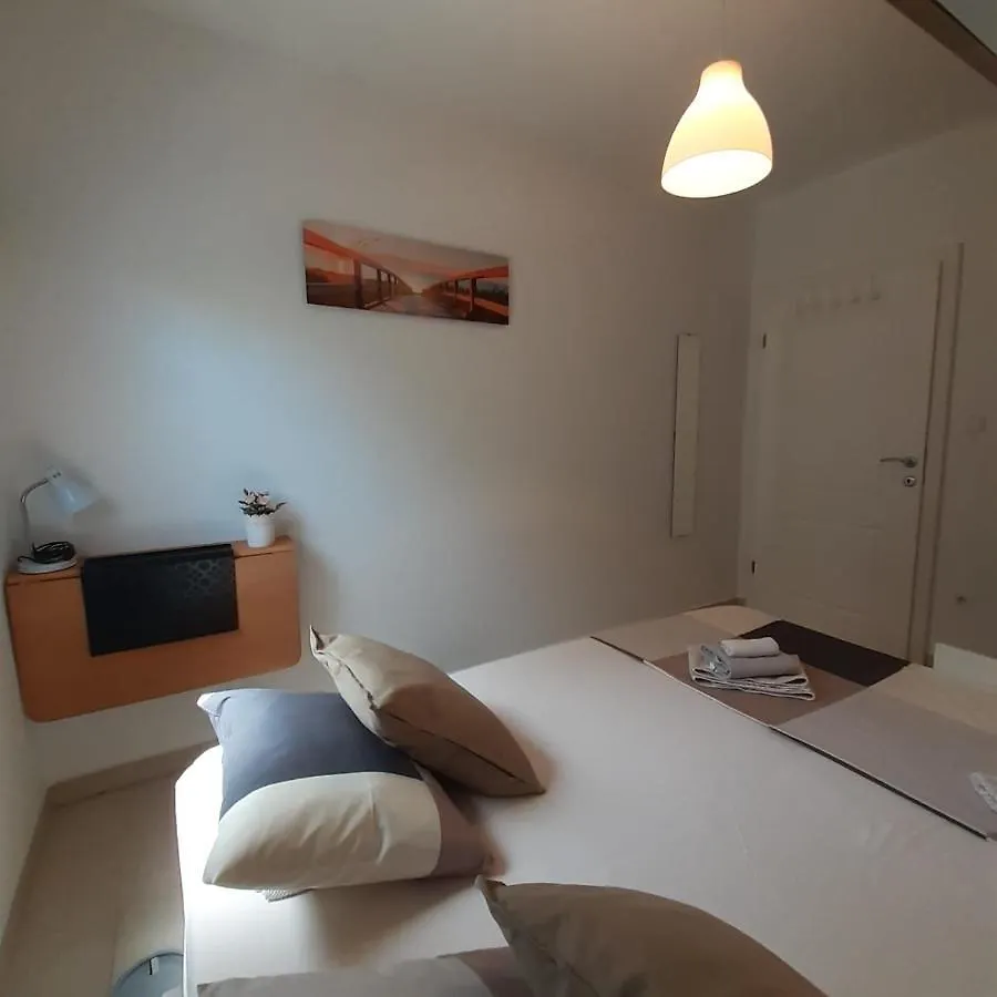 Apartmanika24 Vantacici Apartmán